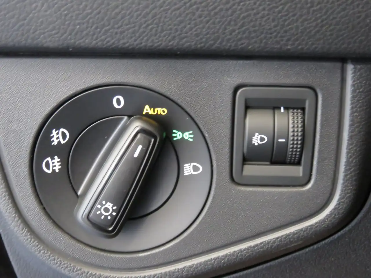 Volkswagen Taigo Friends TSI 8