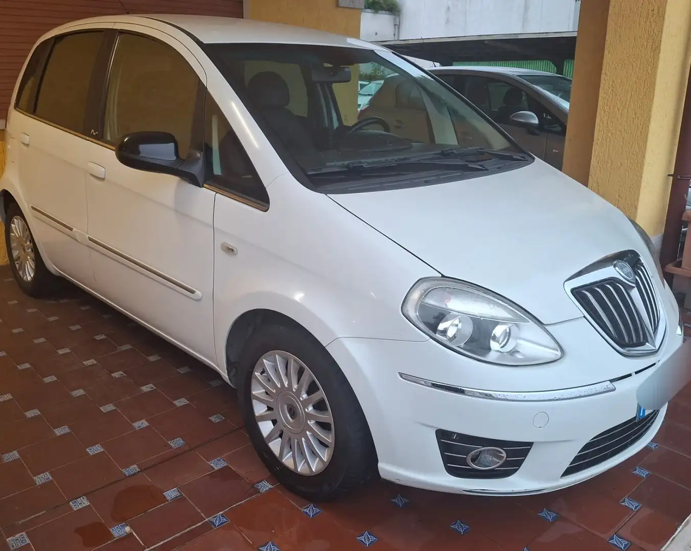 Lancia MUSA 1.3 mjt Diva (argento) 70cv Bianco - 1