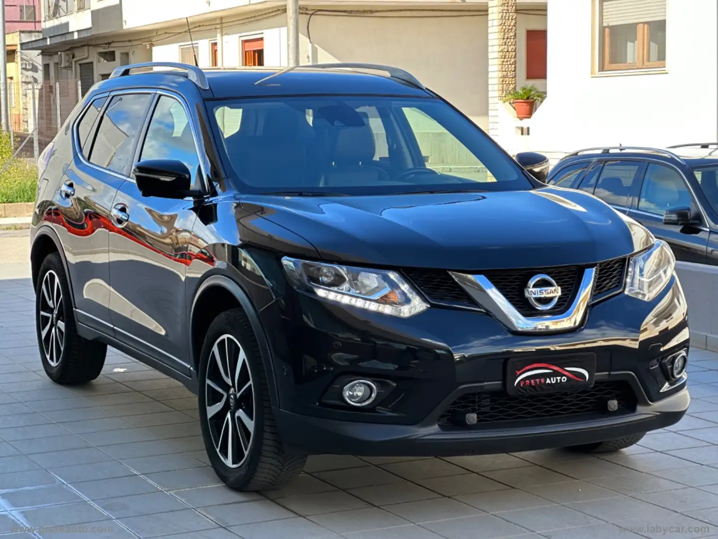 Nissan X-Trail 1.6 dCi 4WD Tekna Nero - 2