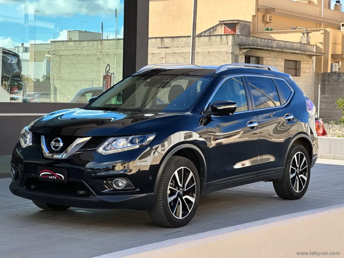 Nissan X-Trail 1.6 dCi 4WD Tekna Nero - 1