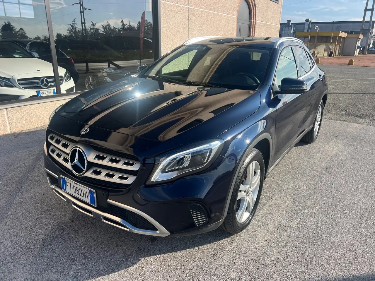 Mercedes-Benz GLA 200