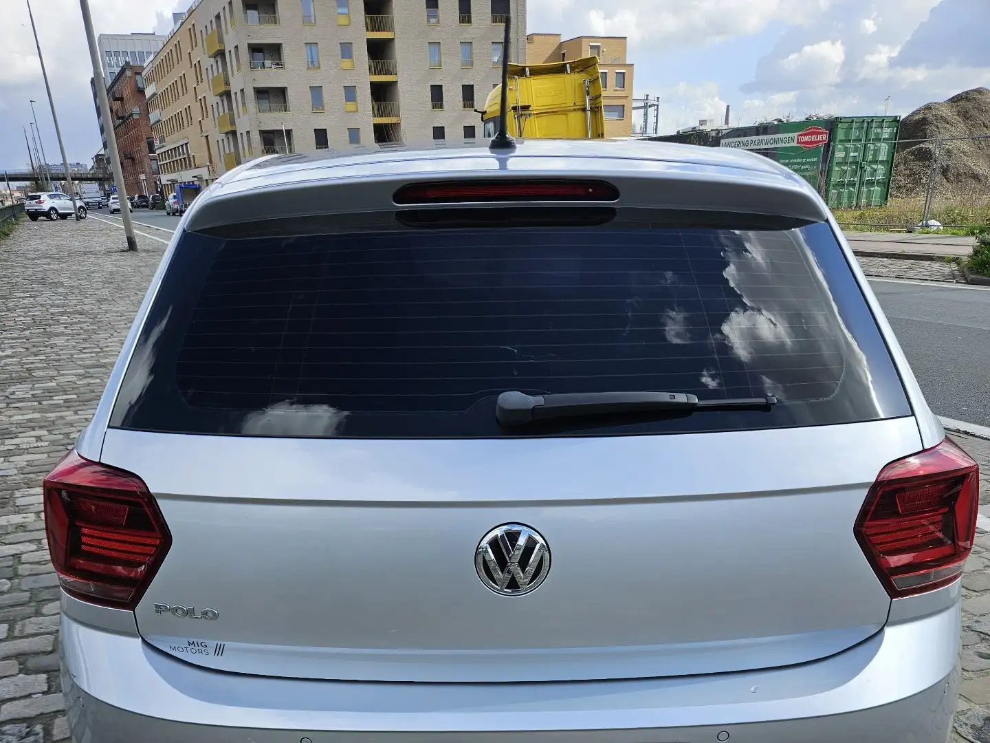 Volkswagen Polo 1.0 Comfortline Argent - 1