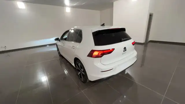 Volkswagen Golf view 6