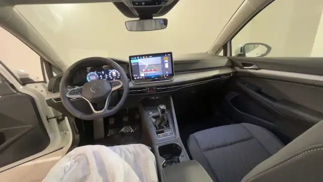 Volkswagen Golf view 10