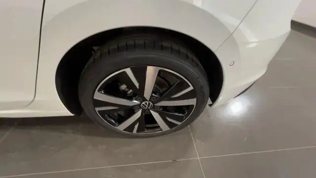 Volkswagen Golf view 7