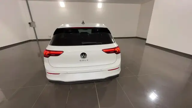 Volkswagen Golf view 5