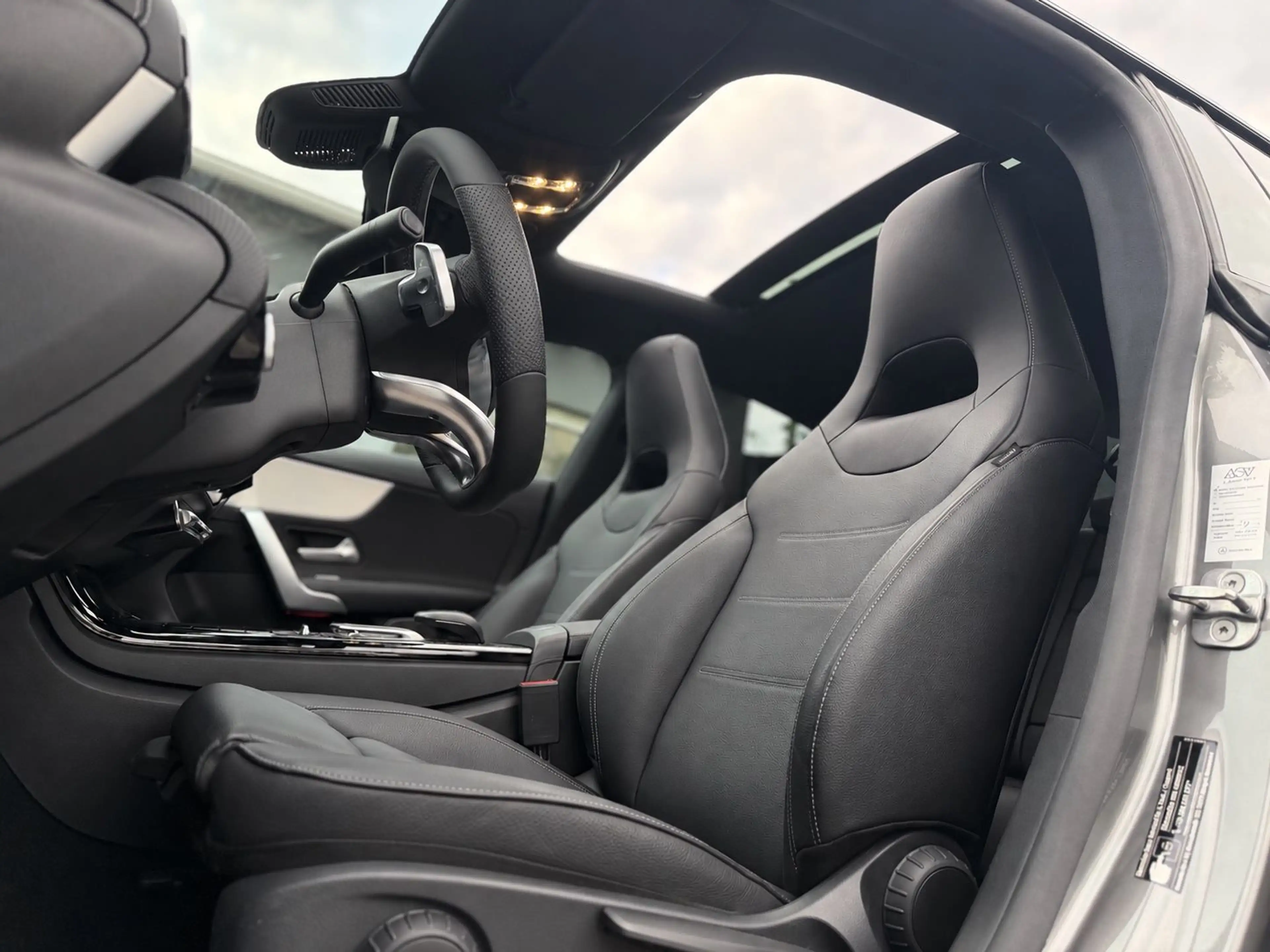Mercedes-Benz CLA 200 AMG/Night/Pano/ACC/Apple/Ambiente/keyles — photo 10