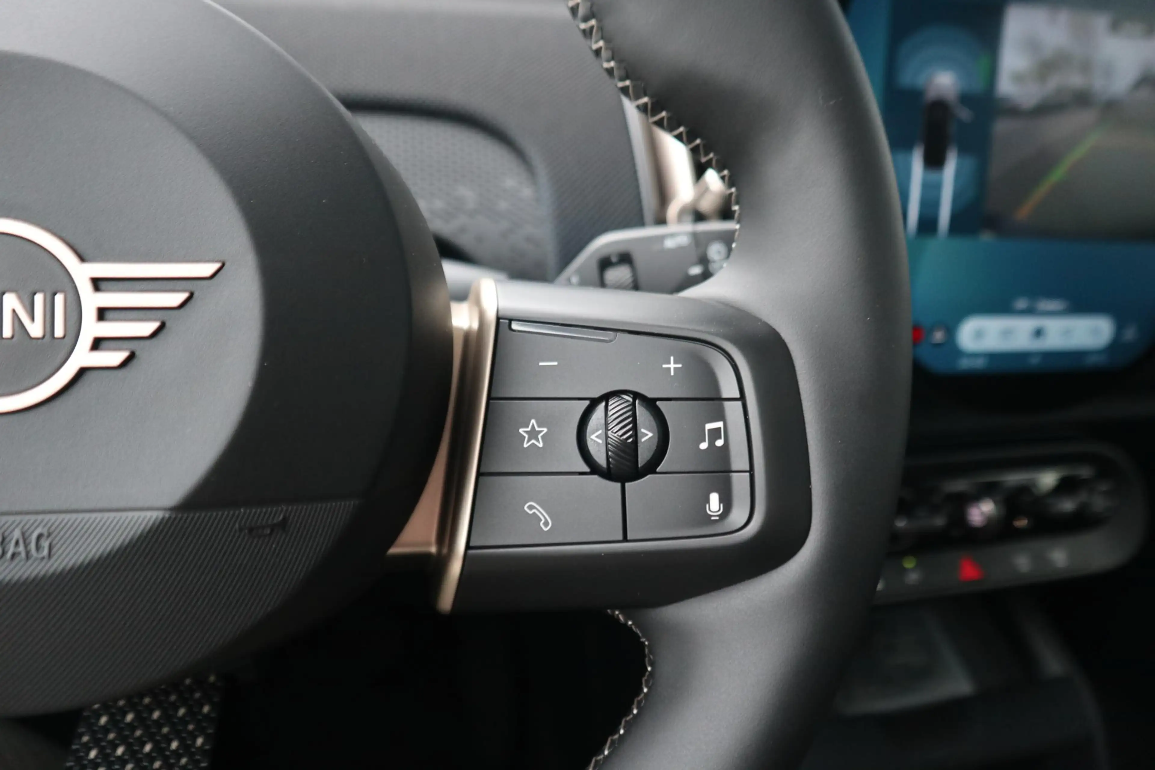 MINI Countryman C | Classic Trim + Package M — photo 11