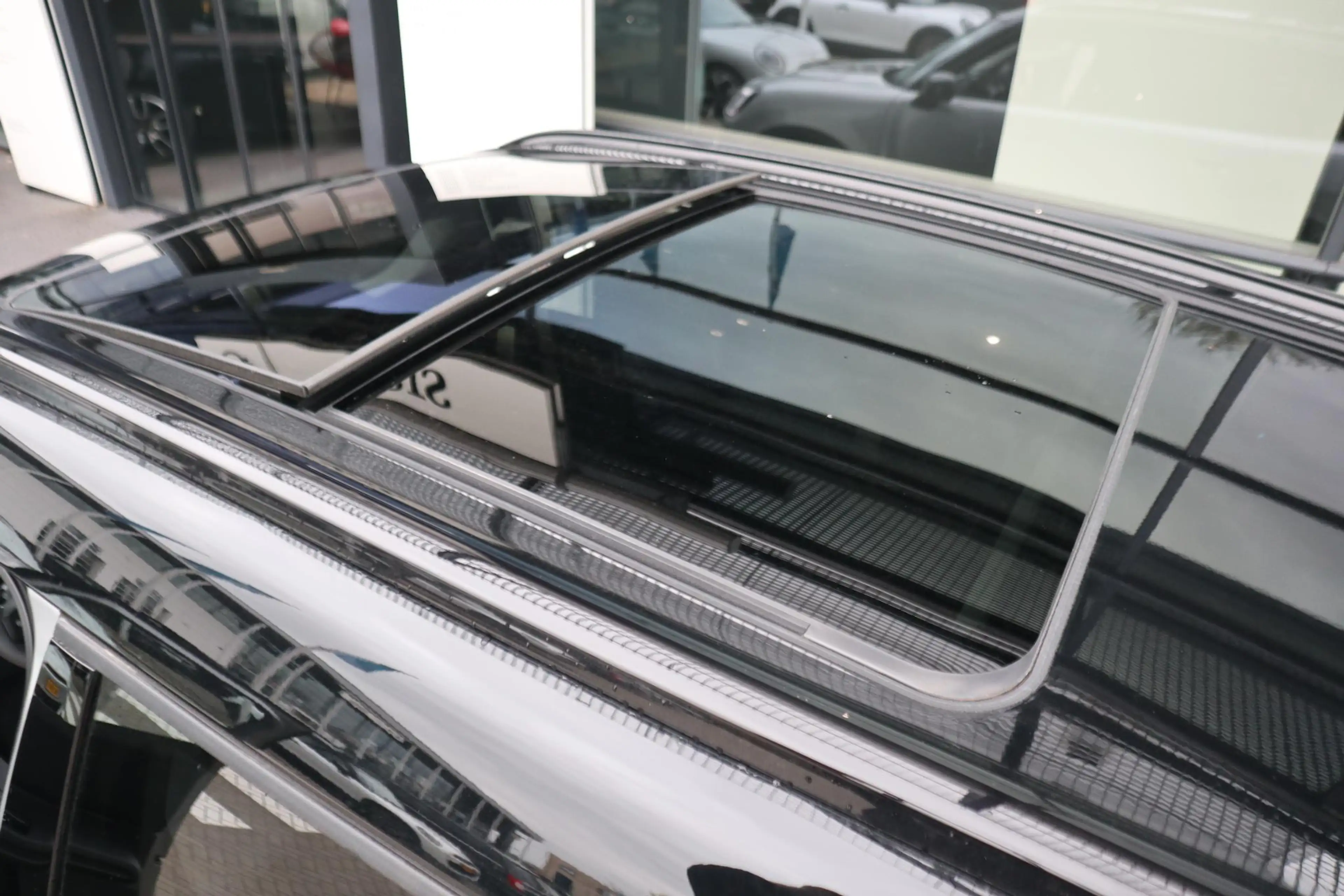 MINI Countryman C | Classic Trim + Package M — photo 9