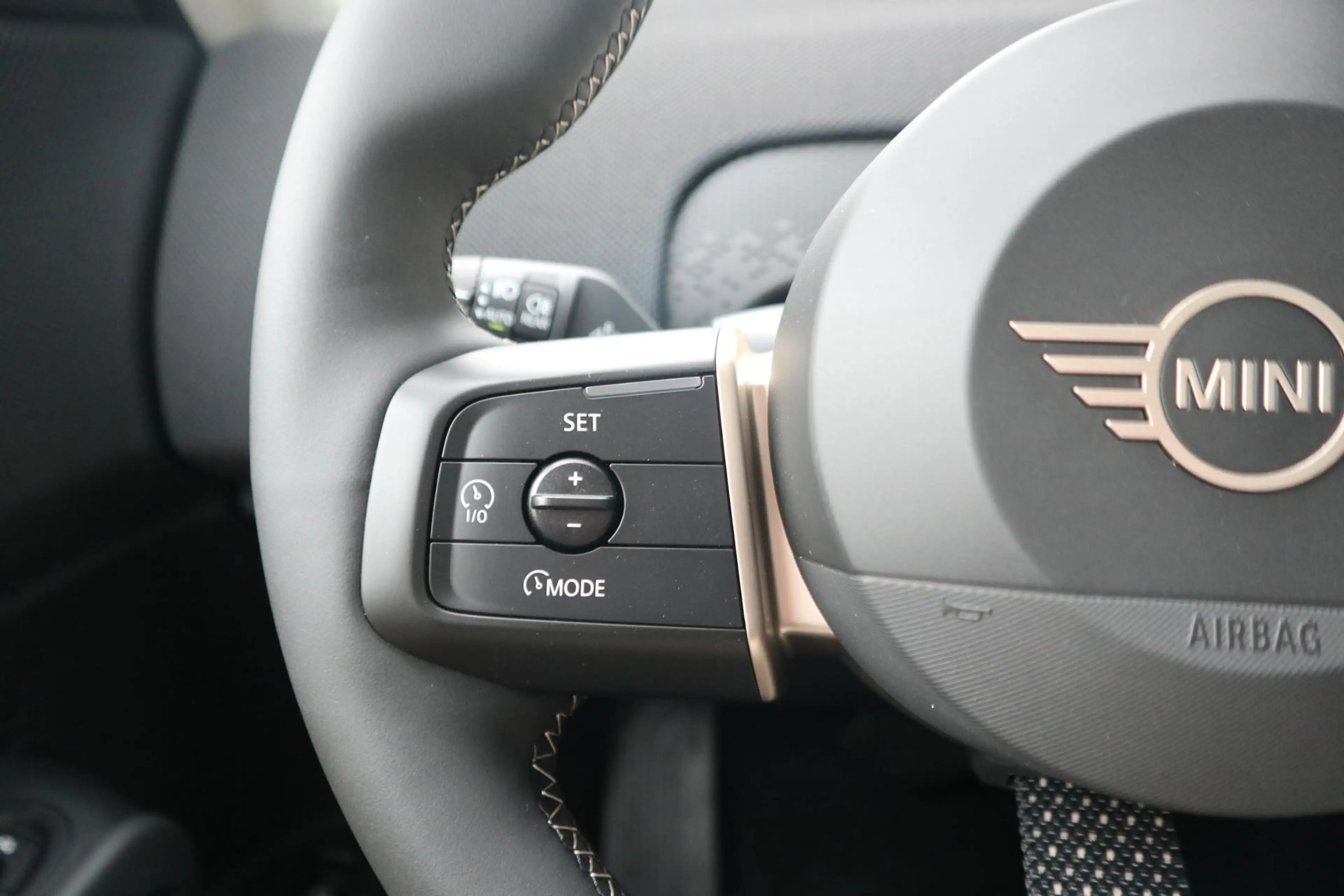MINI Countryman C | Classic Trim + Package M — photo 13
