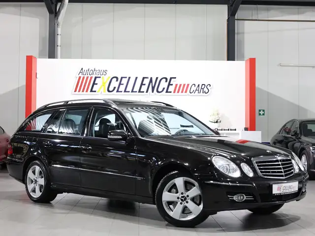 Mercedes-Benz E 280 T AVANTGARDE / SCHIEBEDACH, XENON, LEDER