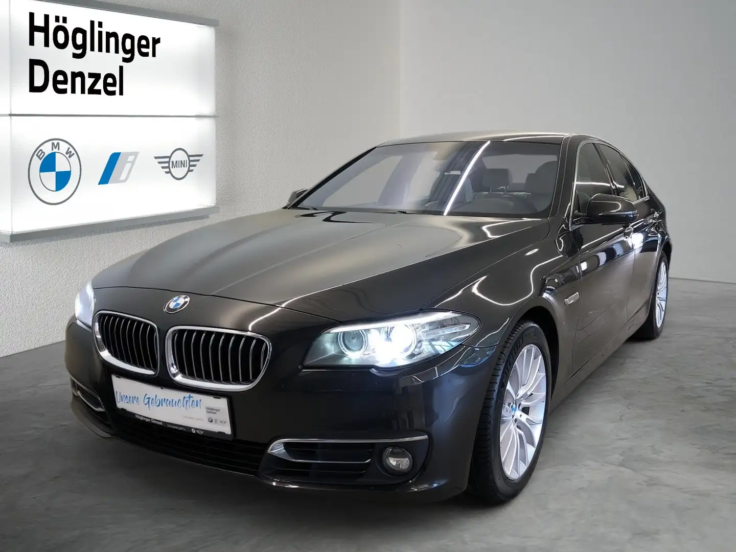 BMW 530 530d xDrive Hnědá - 1