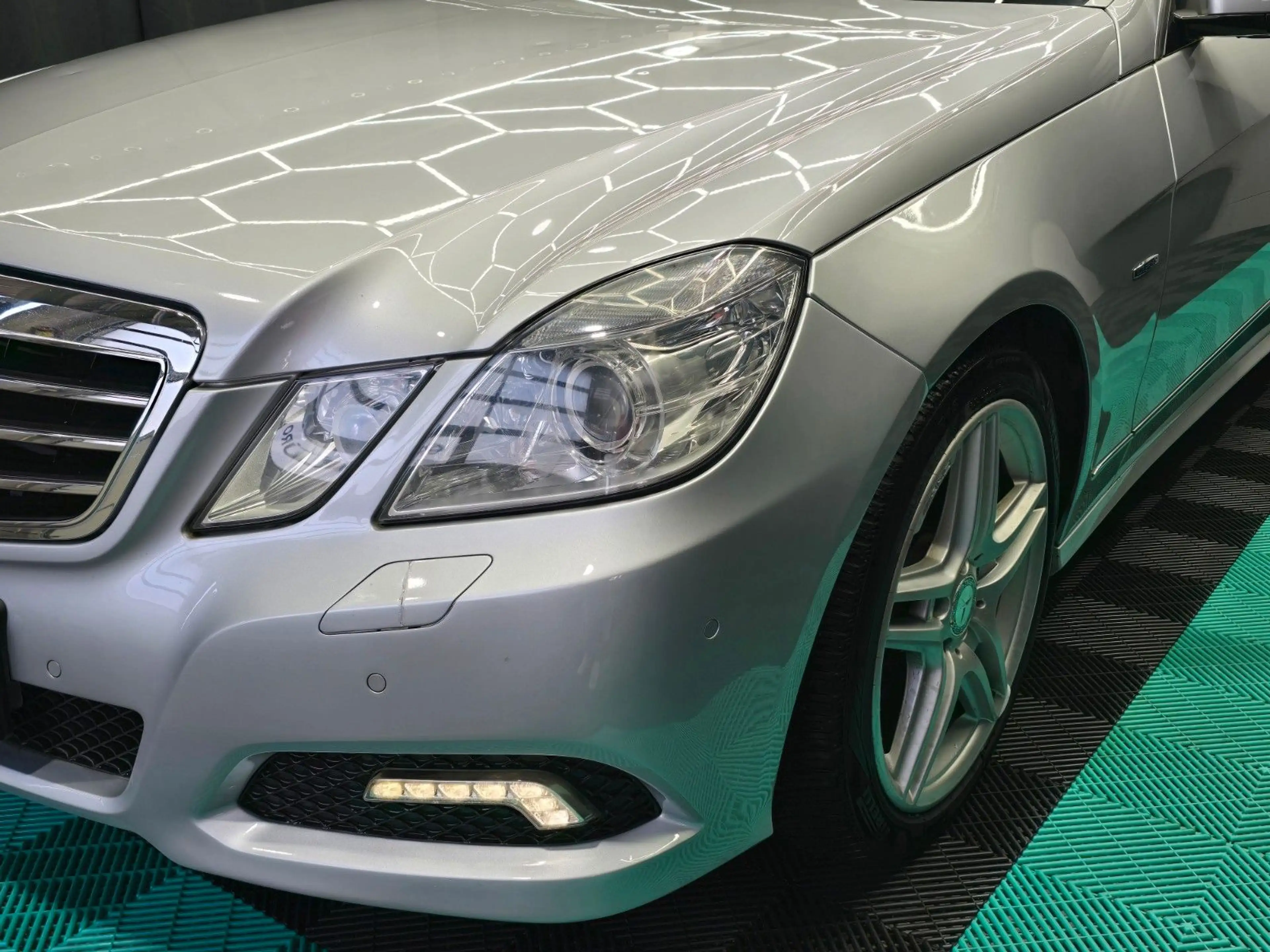 Mercedes-Benz E 350 CGI BlueEfficiency/Rü.KAMERA/NAVI/LEDER — photo 10