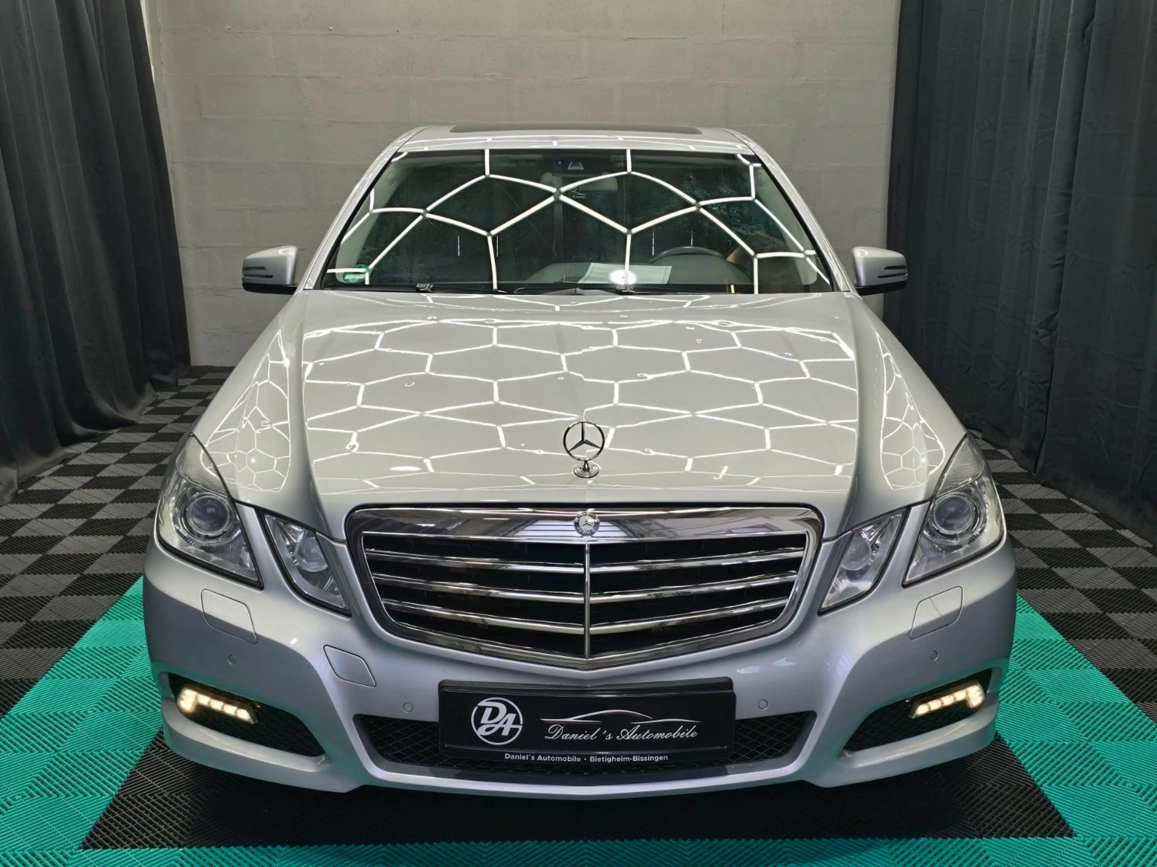 Mercedes-Benz E 350 CGI BlueEfficiency/Rü.KAMERA/NAVI/LEDER — photo 2