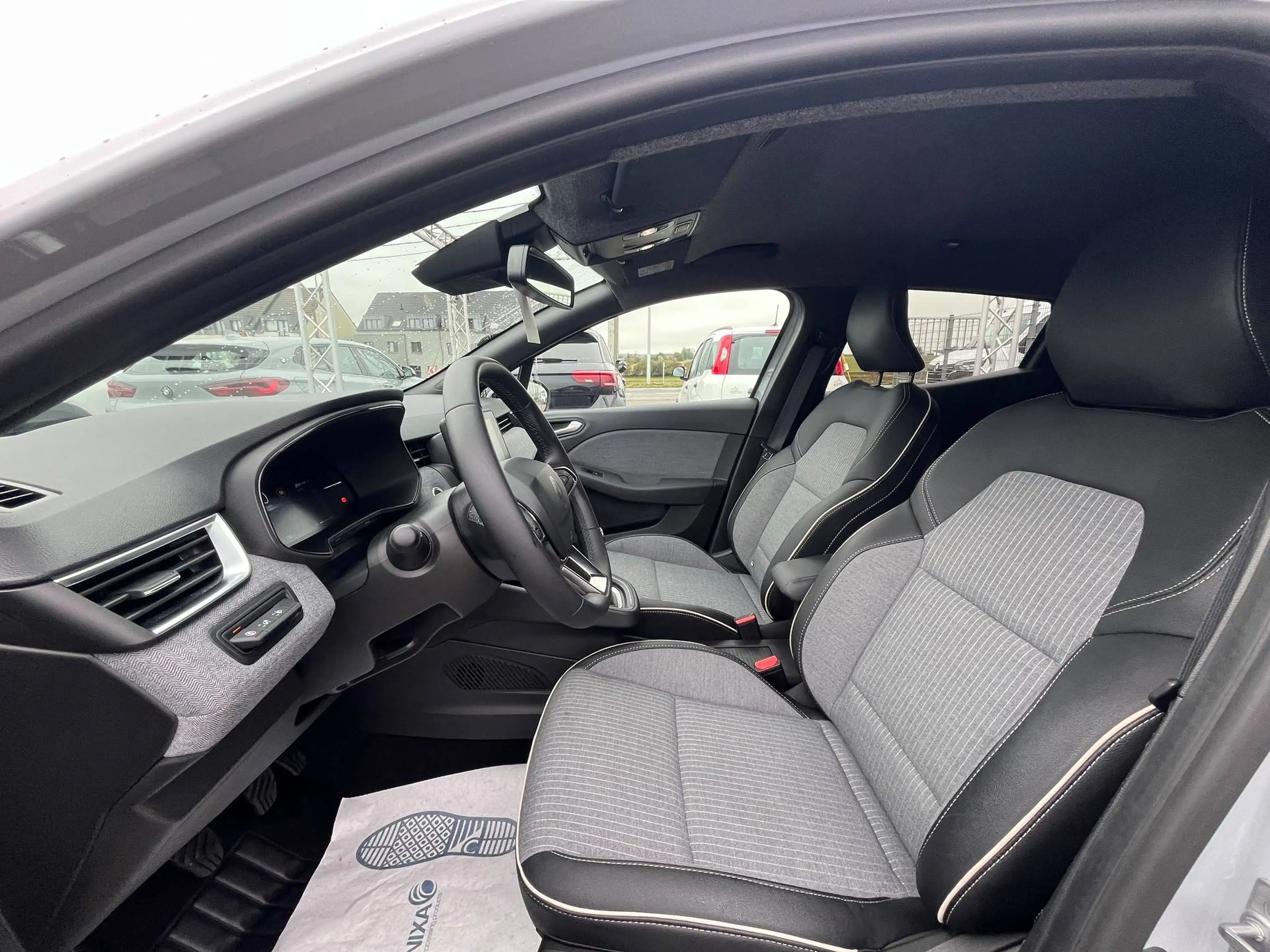Renault Clio Clio 1.0 TCe Techno — photo 5