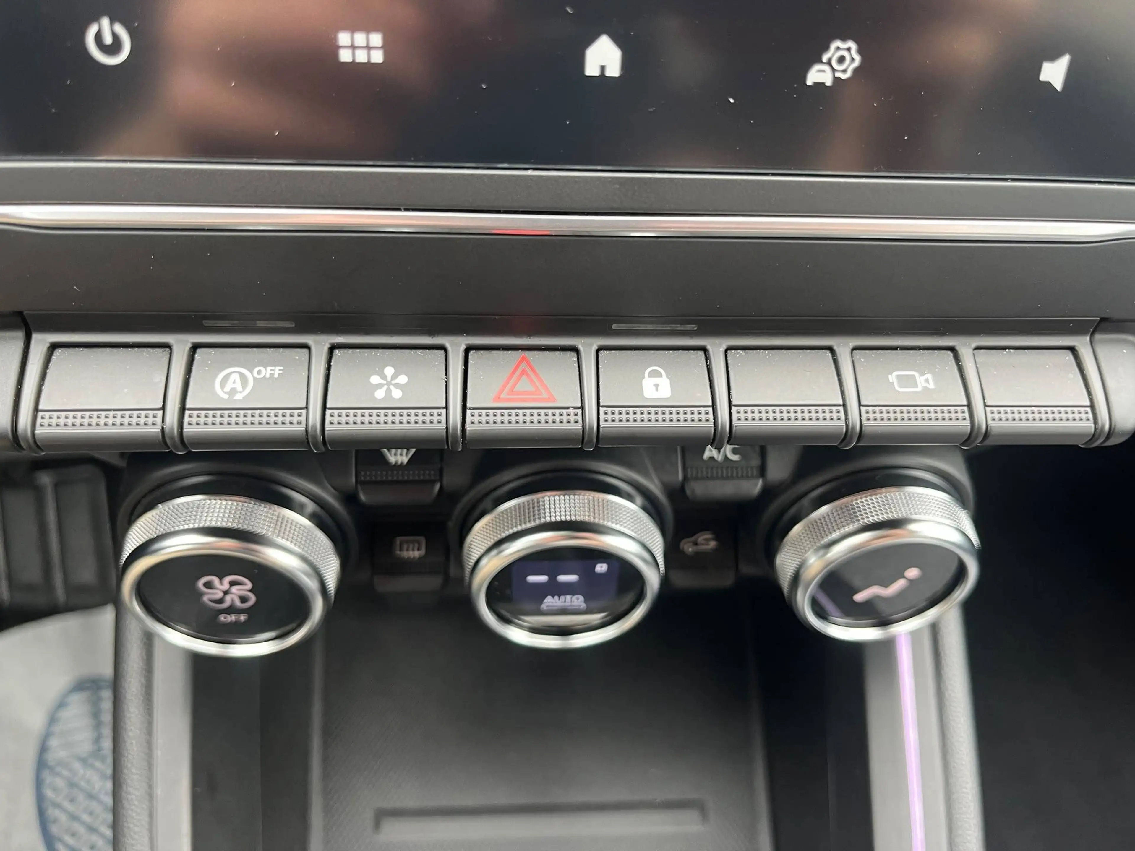 Renault Clio Clio 1.0 TCe Techno — photo 15