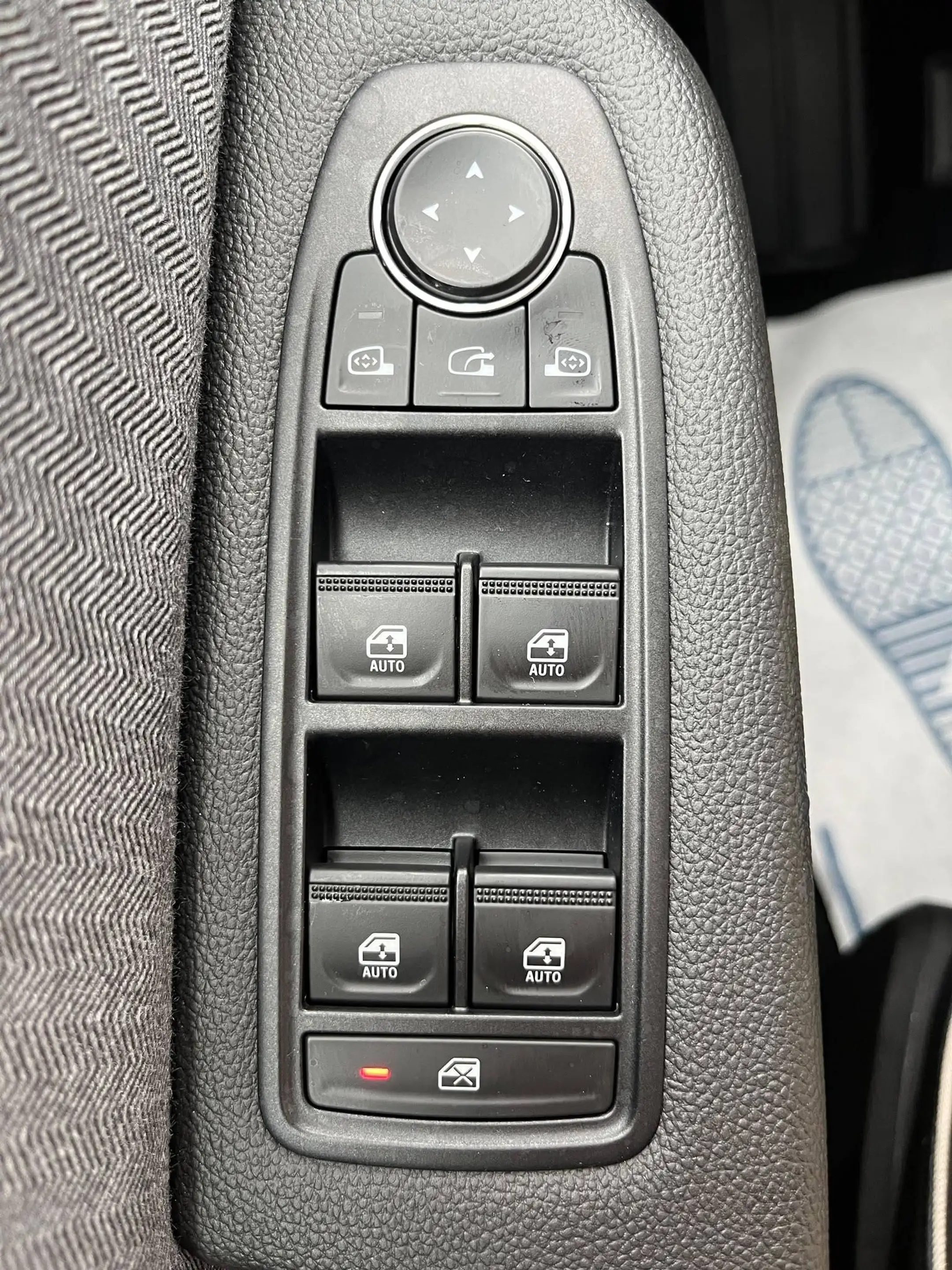 Renault Clio Clio 1.0 TCe Techno — photo 8