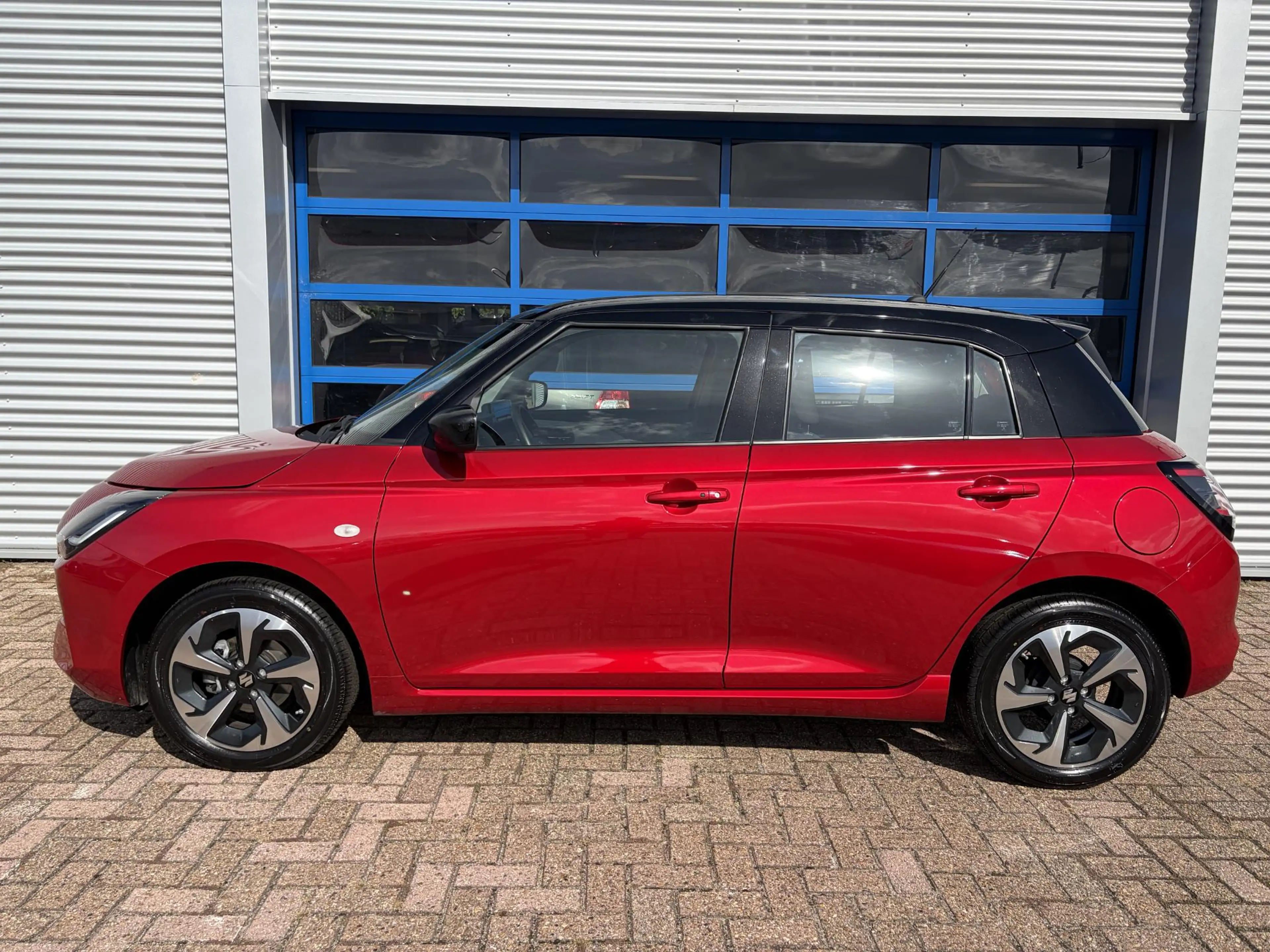 Suzuki Swift 1.2 Comfort plus Smart Hybrid — photo 5