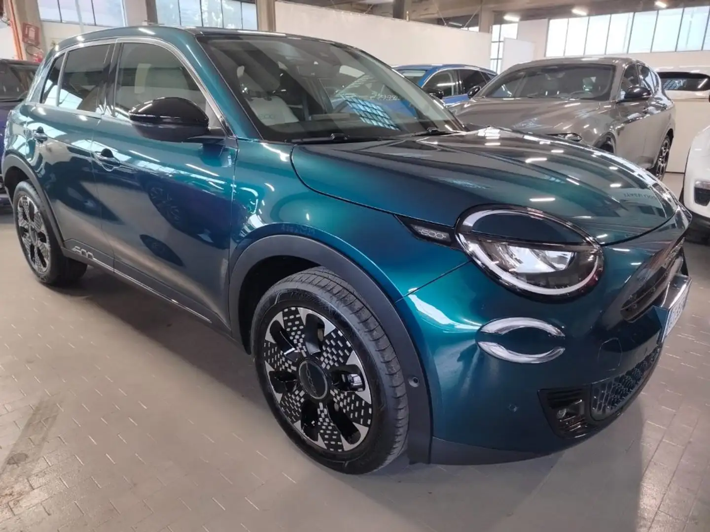 Fiat 600 Hybrid 100 CV DCT MHEV La Prima Grün - 2