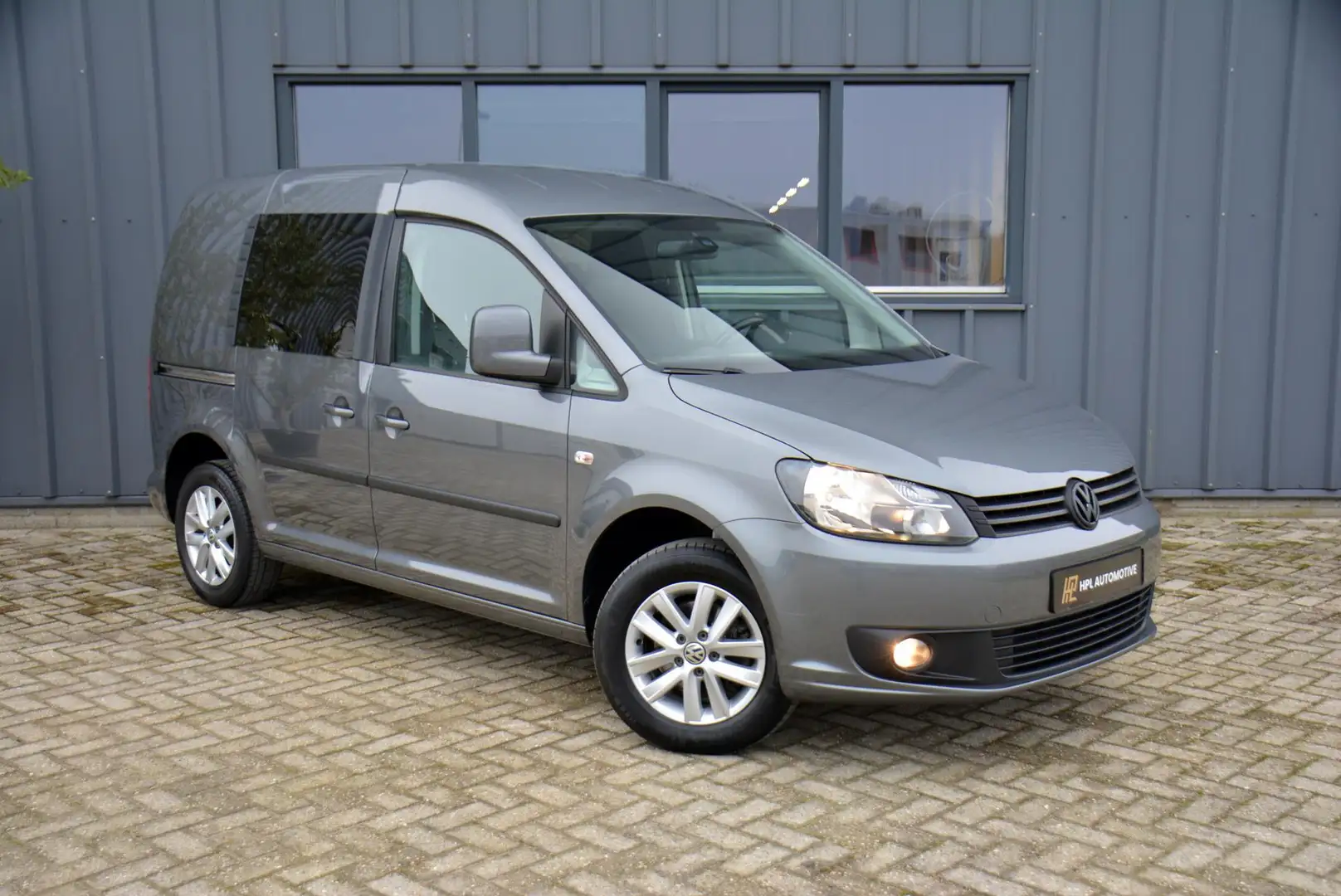 Volkswagen Caddy 1.6 TDI 102pk DSG / RNS310 / PDC / Bluetooth / Lmv Grijs - 2