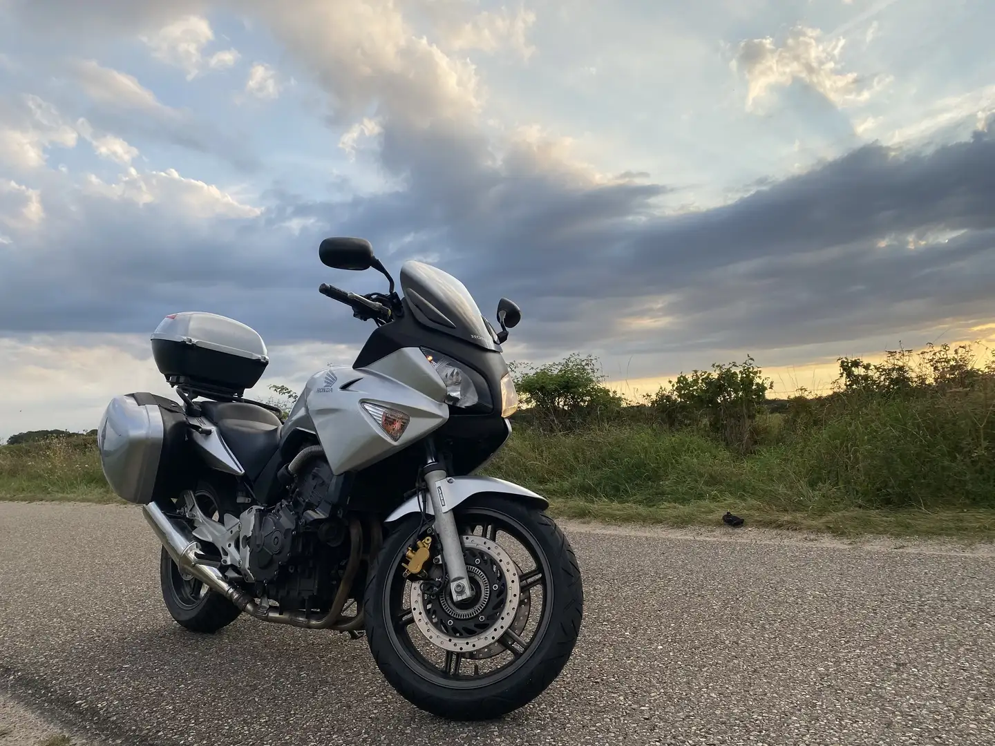 Honda CBF 600 SA touringmotor met ABS verlaagd Zilver - 2