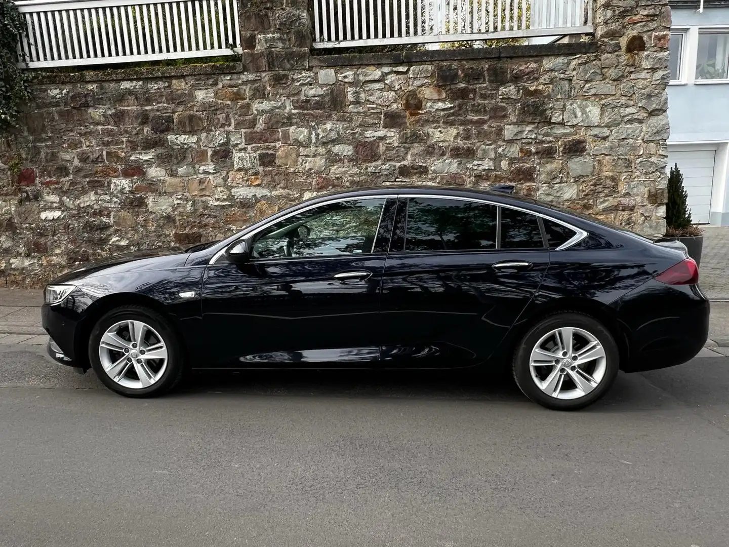 Opel Insignia Insignia Grand Sport 1.6 Diesel Business Edition Modrá - 2