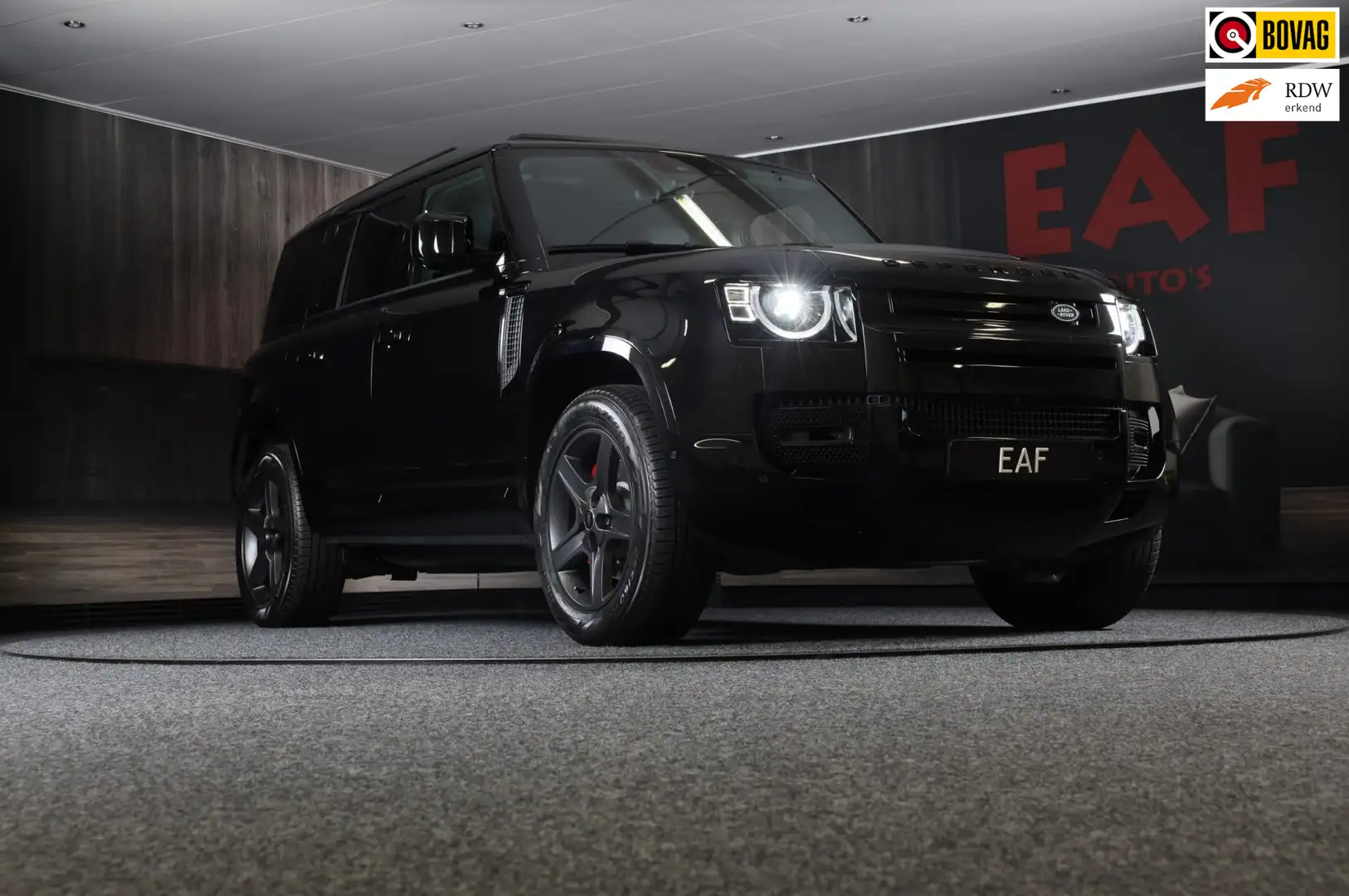 Land Rover Defender 2.0 P300e 110 X-DYNAMIC SE / Head Up / Memory / El Zwart - 1