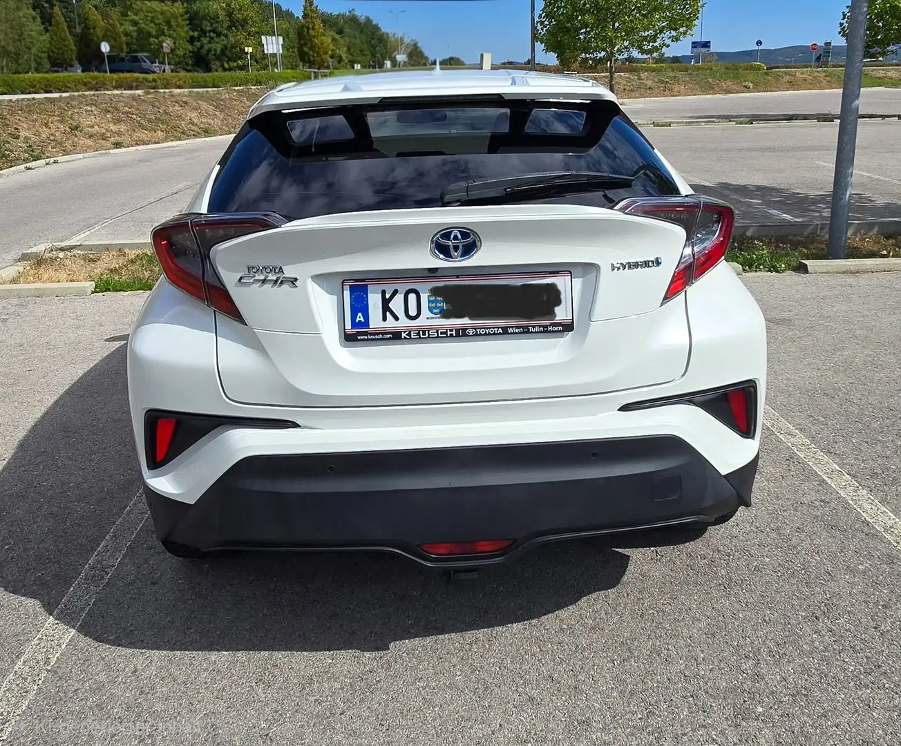 Toyota C-HR C-HR 1,8 Hybrid C-HIC CVT Automatik Weiß - 2