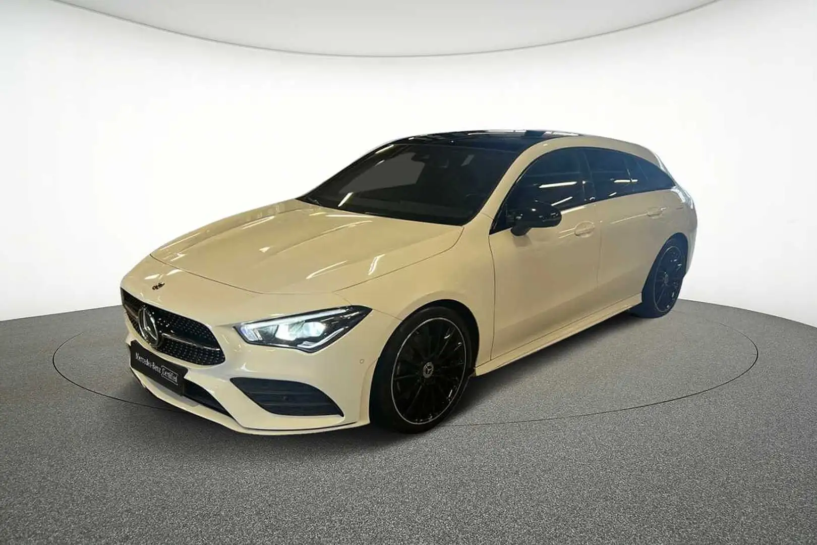 Mercedes-Benz CLA 200 Shooting Brake AMG Line Blanc - 1