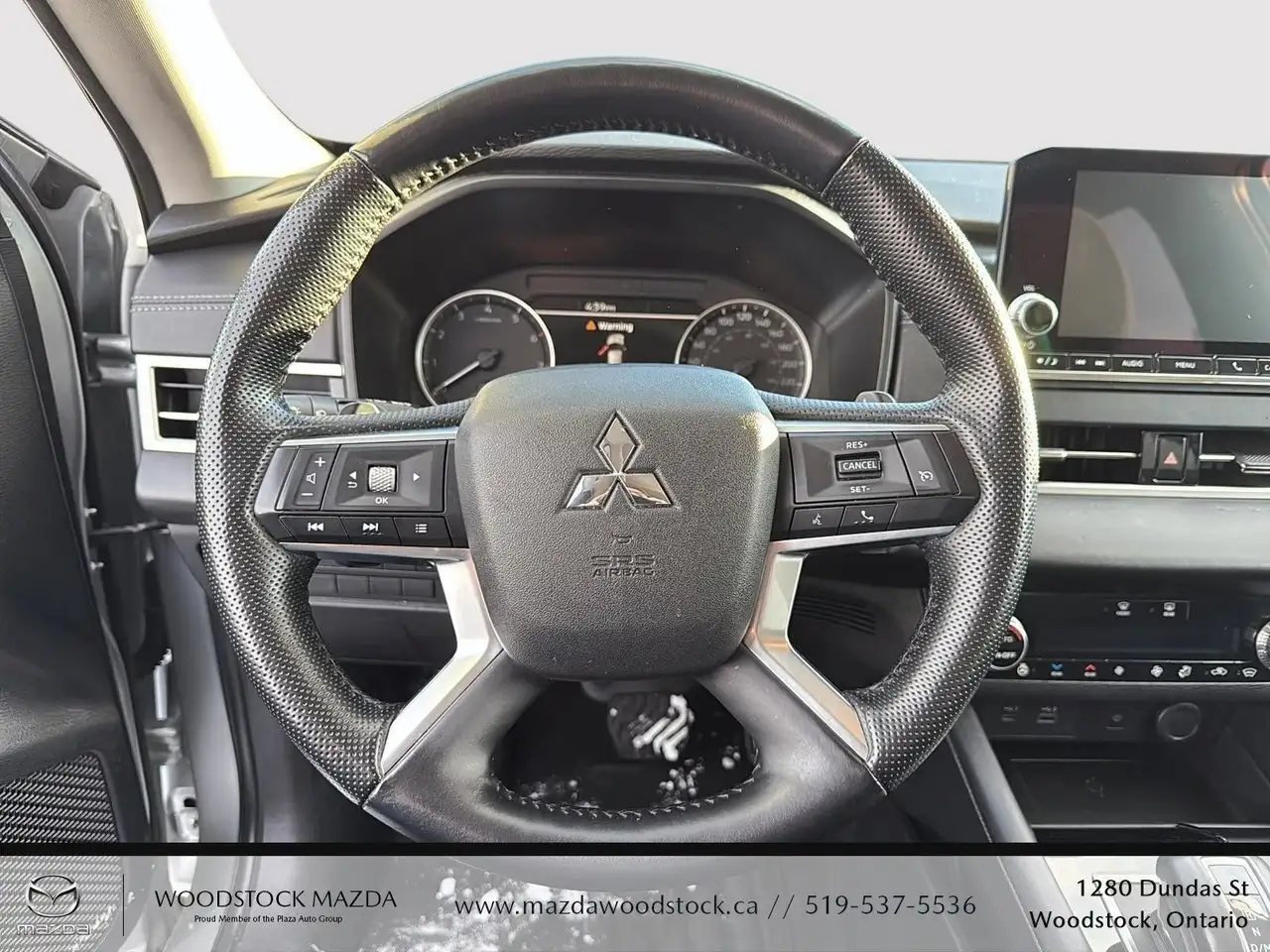 Mitsubishi Outlander снимка Mitsubishi Outlander