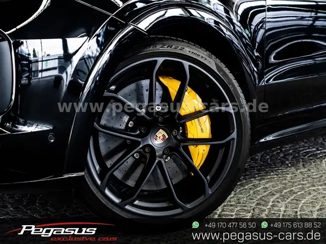 Porsche Cayenne view 14