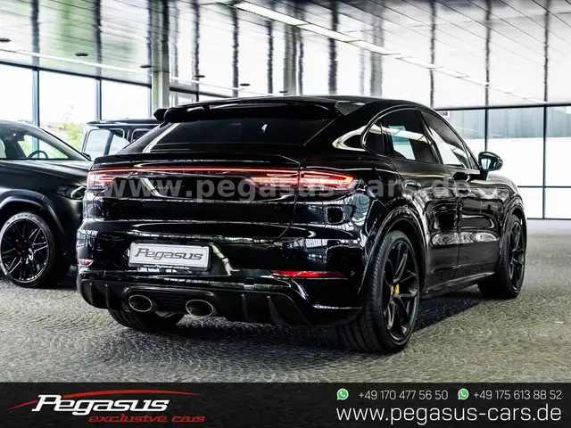 Porsche Cayenne view 7