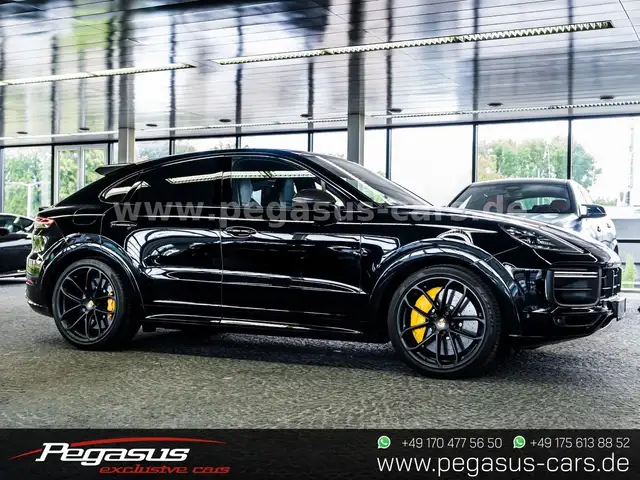 Porsche Cayenne view 6