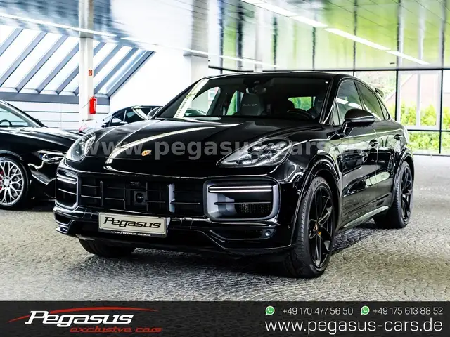 Porsche Cayenne view 3