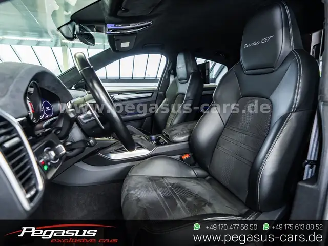 Porsche Cayenne view 2