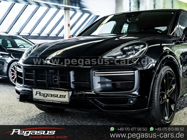 Porsche Cayenne view 13