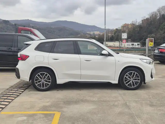 BMW X1 view 6