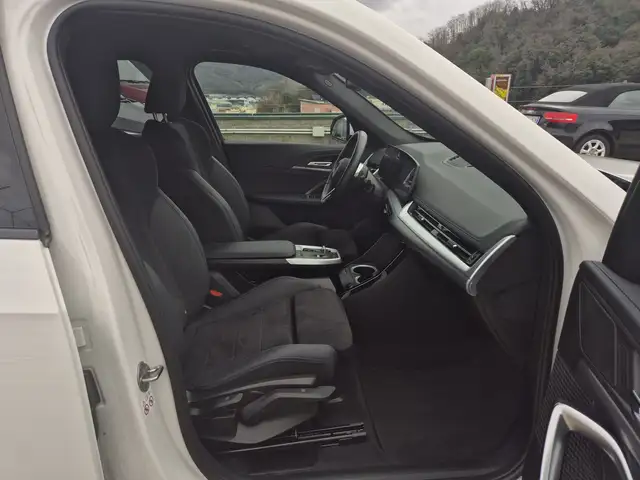 BMW X1 view 13