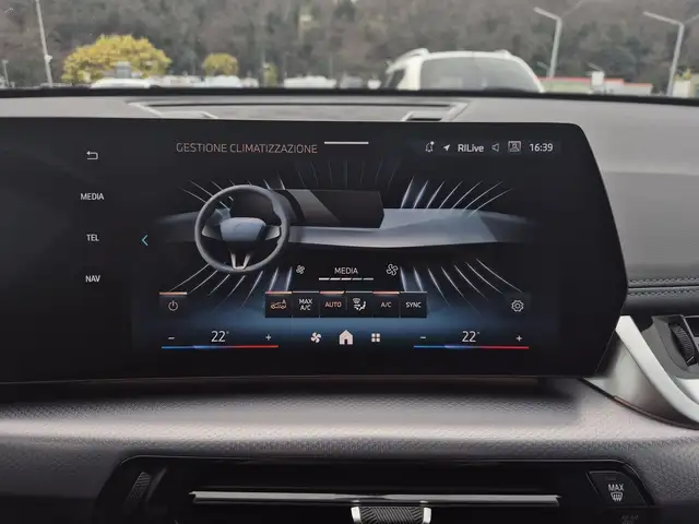 BMW X1 view 7