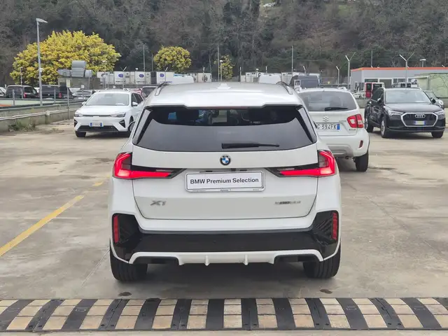 BMW X1 view 4