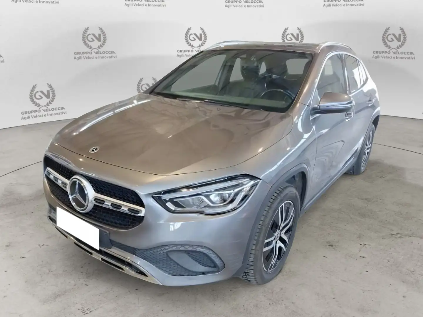 Mercedes-Benz GLA 180 GLA 180 d Automatic Sport Plus Gris - 1