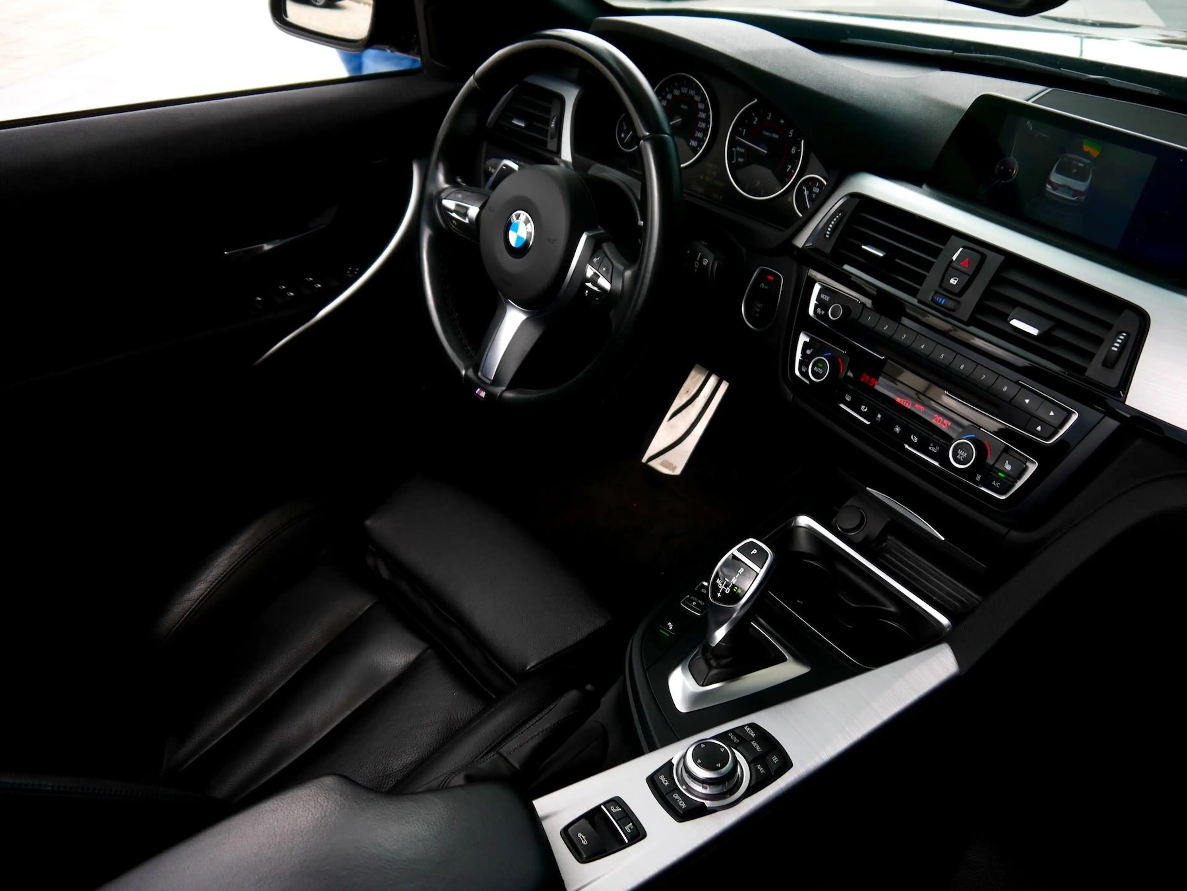 BMW 435 Cabrio Aut. M-Sport *Nackenheizung & Keyless GO* — photo 10