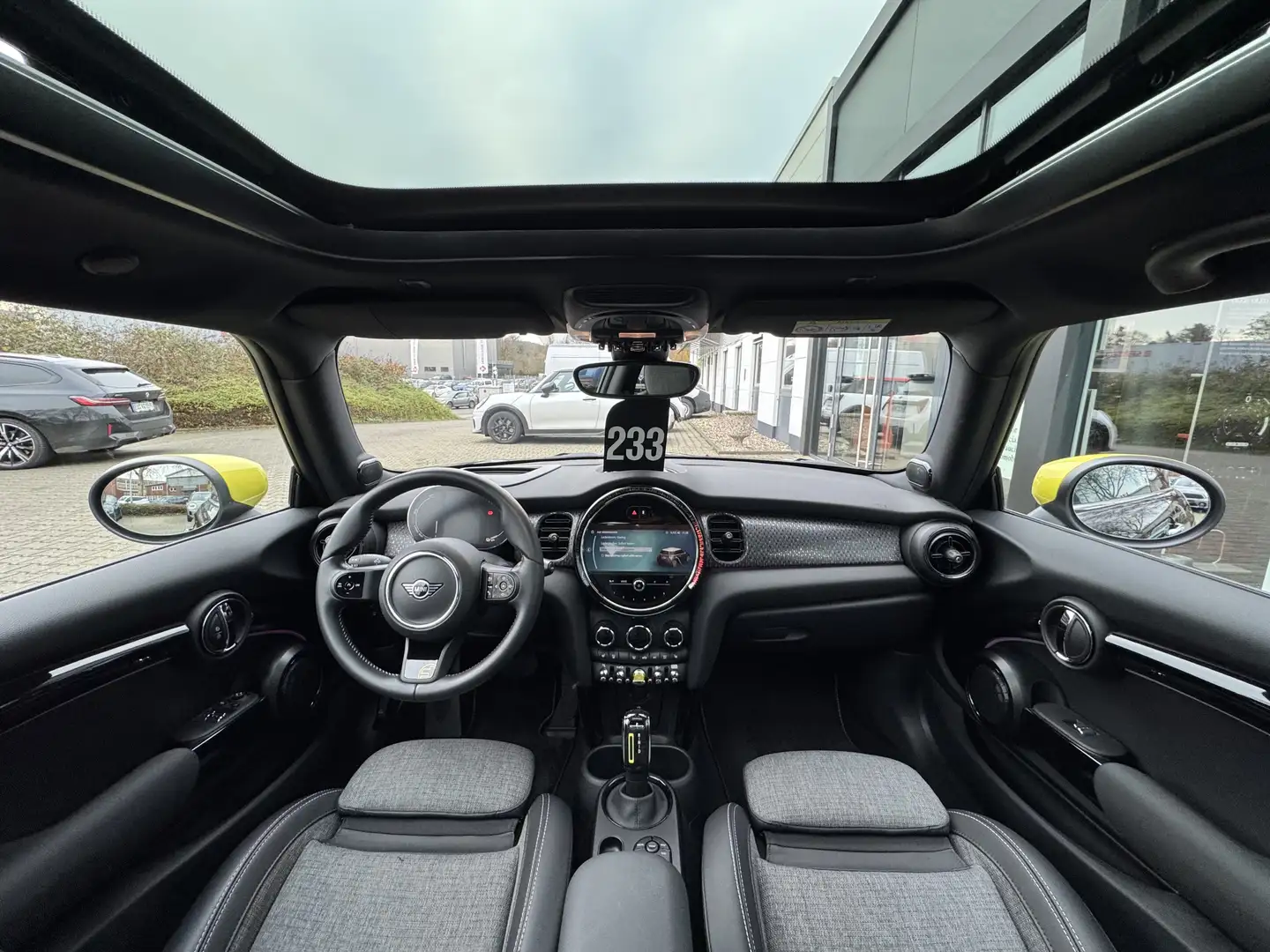 MINI Cooper SE PANO h&k RFK HuD LED Keyless DA PA Schwarz - 2