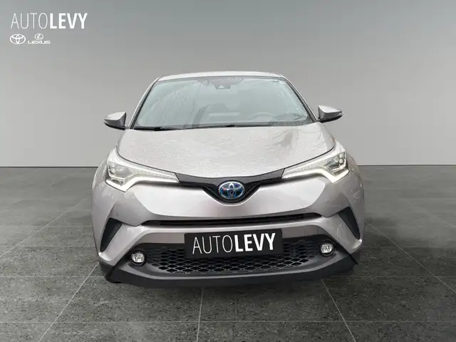 Toyota C-HR view 9