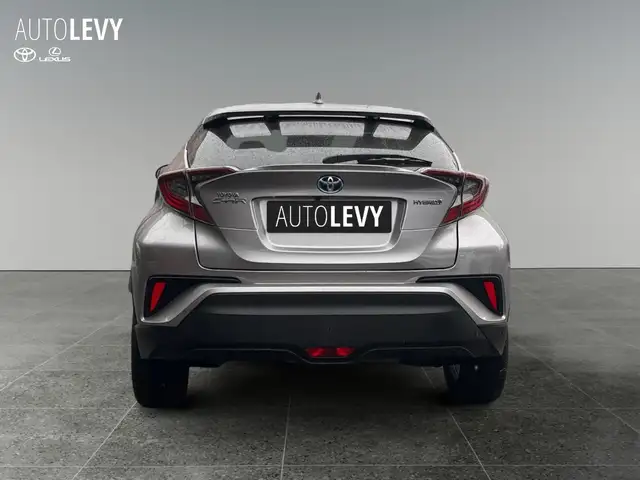 Toyota C-HR view 5