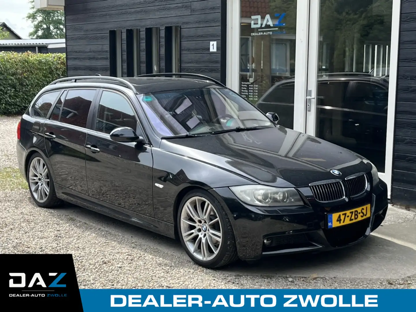 BMW 325 3-serie Touring 325i Aut/Ecc/Navi/Leer/Pano/Youngt Zwart - 1