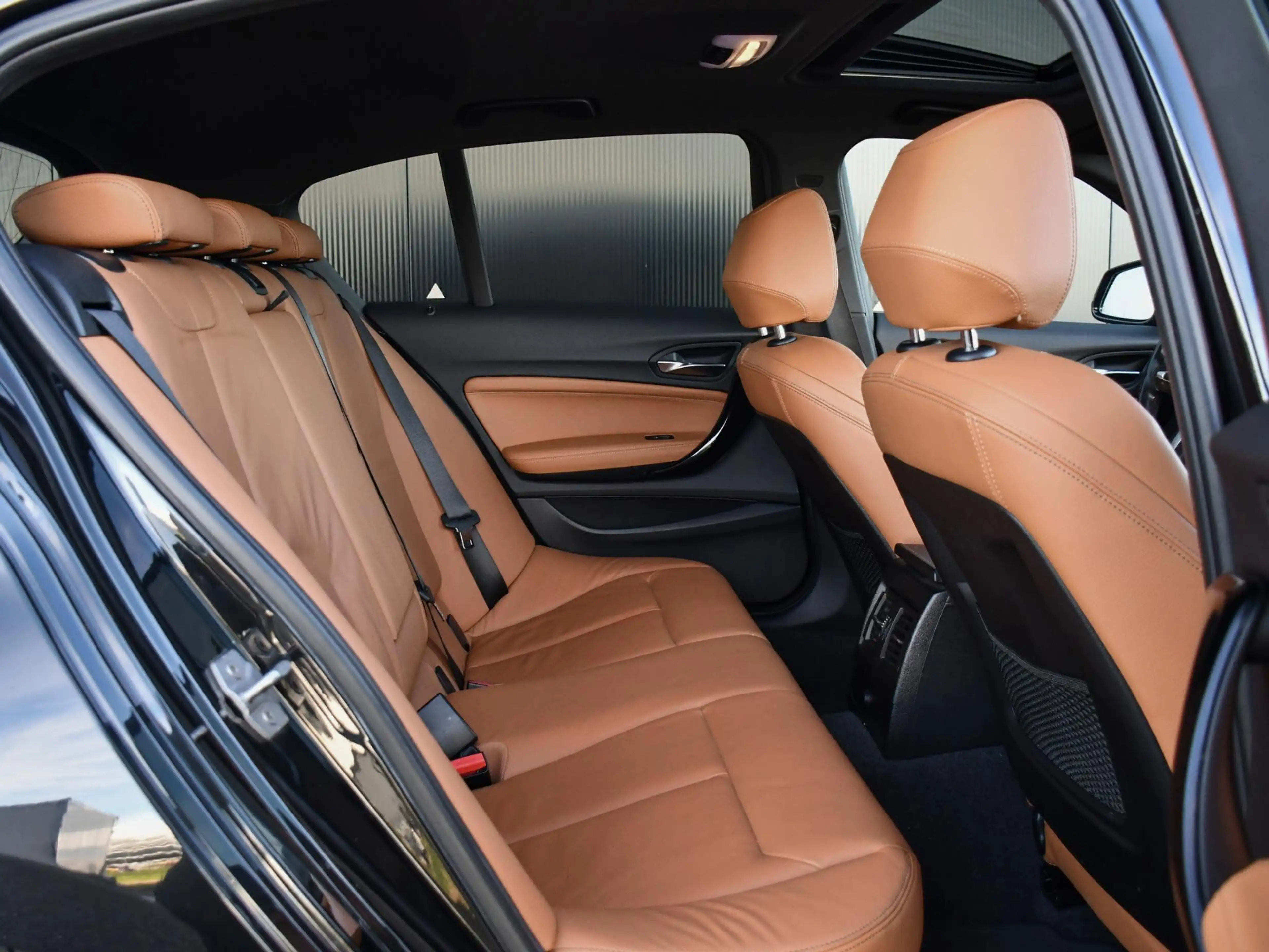 BMW 118 1-serie 118i Corporate Lease High Executive | M Sp — photo 9