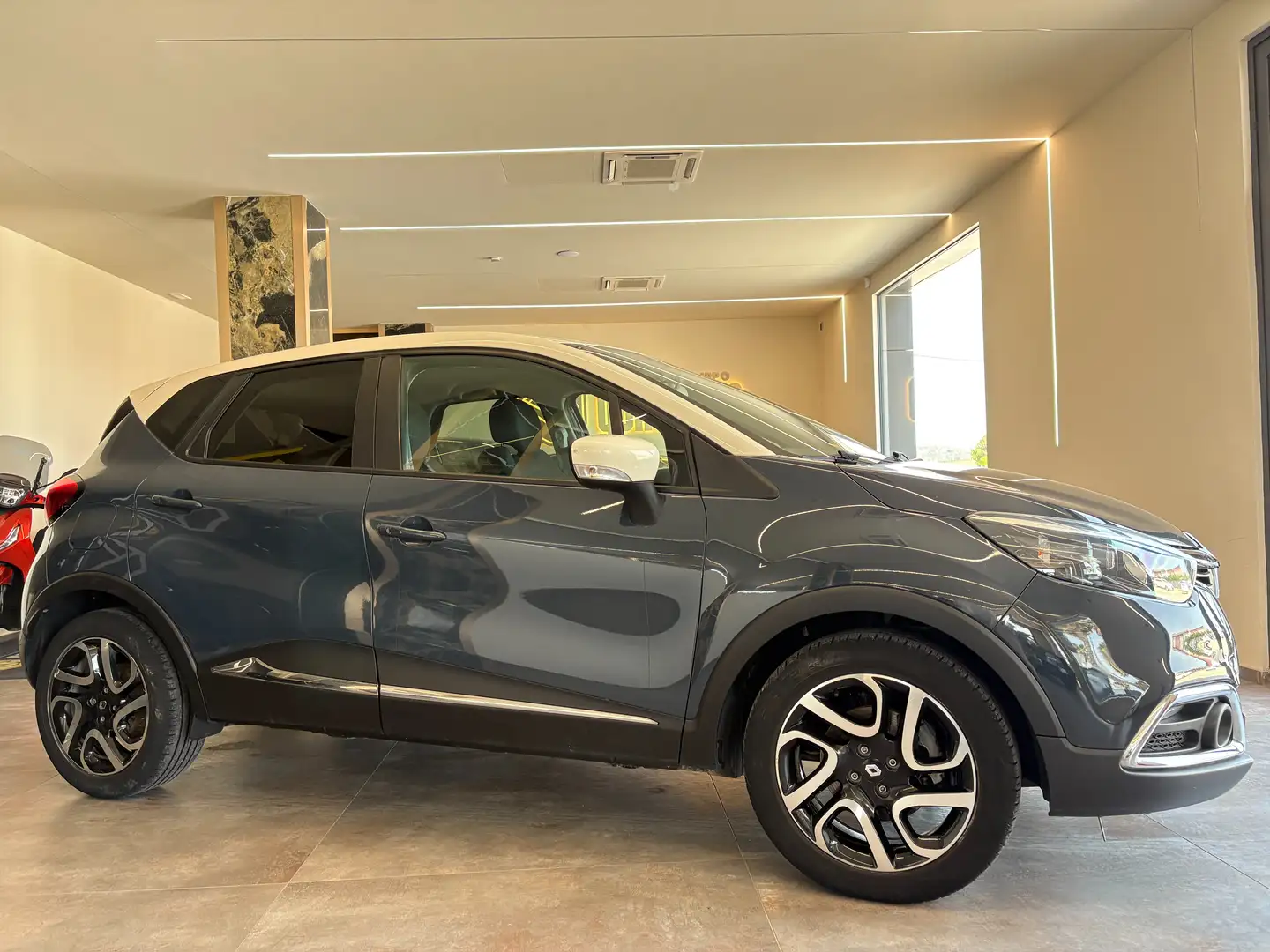 Renault Captur Captur I 2013 1.5 dci energy R-Link Bleu - 2
