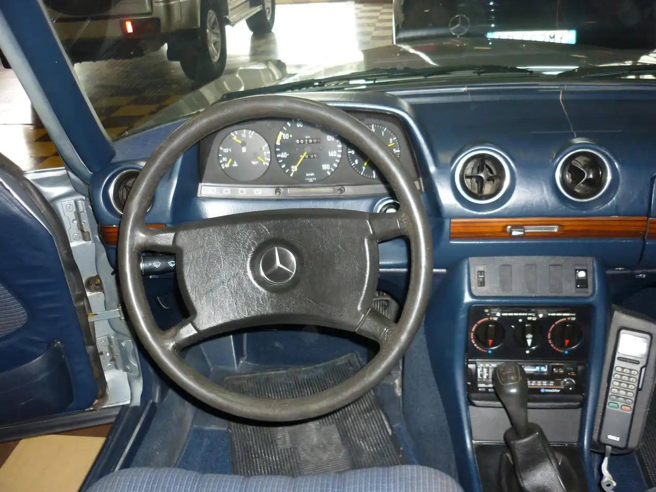 Mercedes-Benz 240, foto 7