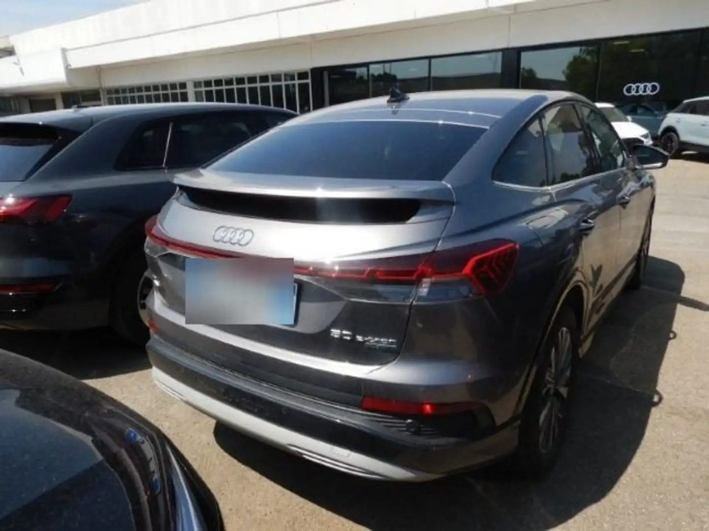 Audi Q4 e-tron 50 quattro 220kW Gris - 2